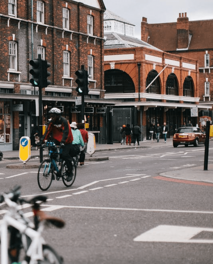 Cycle commuting in London